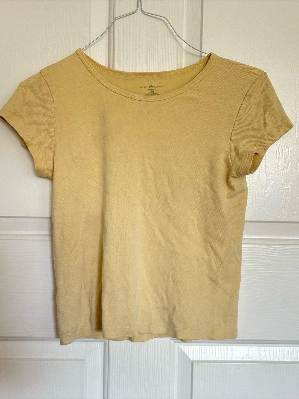 Brandy Melville Short Sleeve Crewneck Tee in Light Yellow